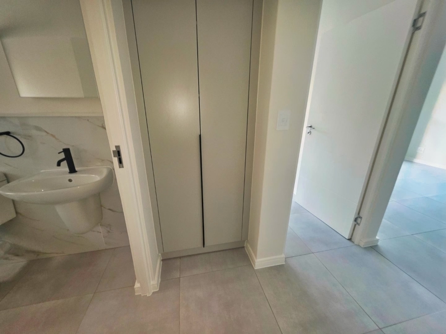 2 Bedroom Property for Sale in Sandown Western Cape